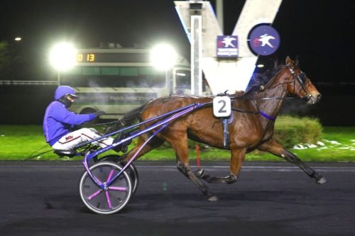 Première parisienne pour Karvina d&rsquo;Ela