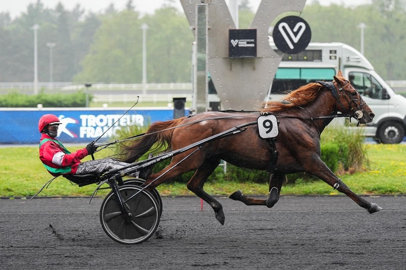 You are currently viewing Première parisienne pour Maximiliano de Lou